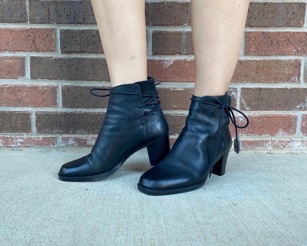 size 8 vintage y2k BLACK Lace Up Heels ANKLE BOOTIES chunky leather boots winter